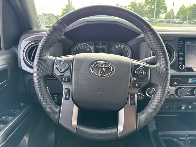 Used 2023 Toyota Tacoma TRD Off-Road w/ Technology Package AWD/4WD image 17