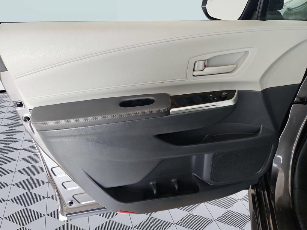 Used 2024 Toyota Sienna LE FWD image 10