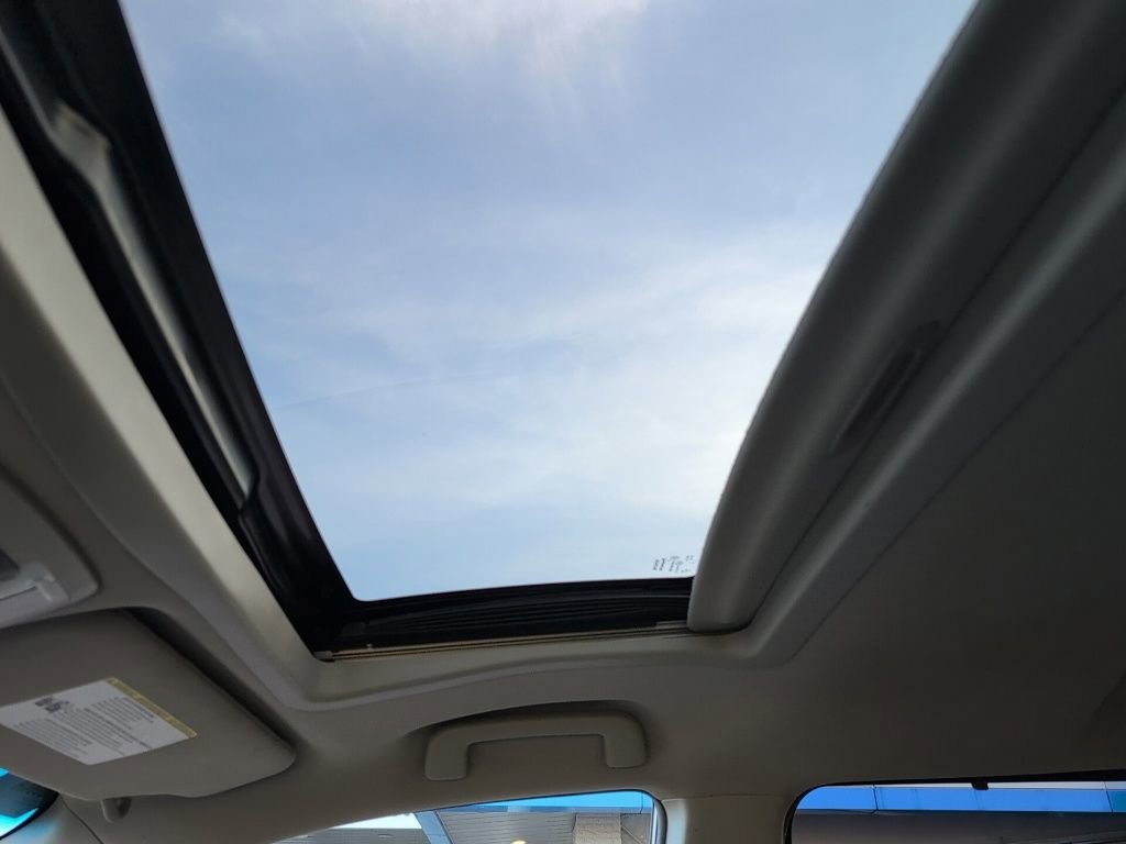 Used 2017 Toyota Sienna XLE w/ XLE Navigation Package image 19