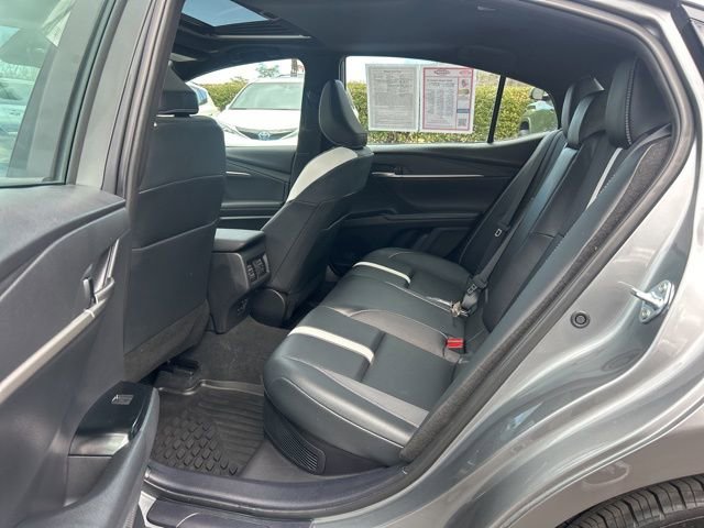 Used 2025 Toyota Camry SE w/ Multimedia Upgrade Package image 12