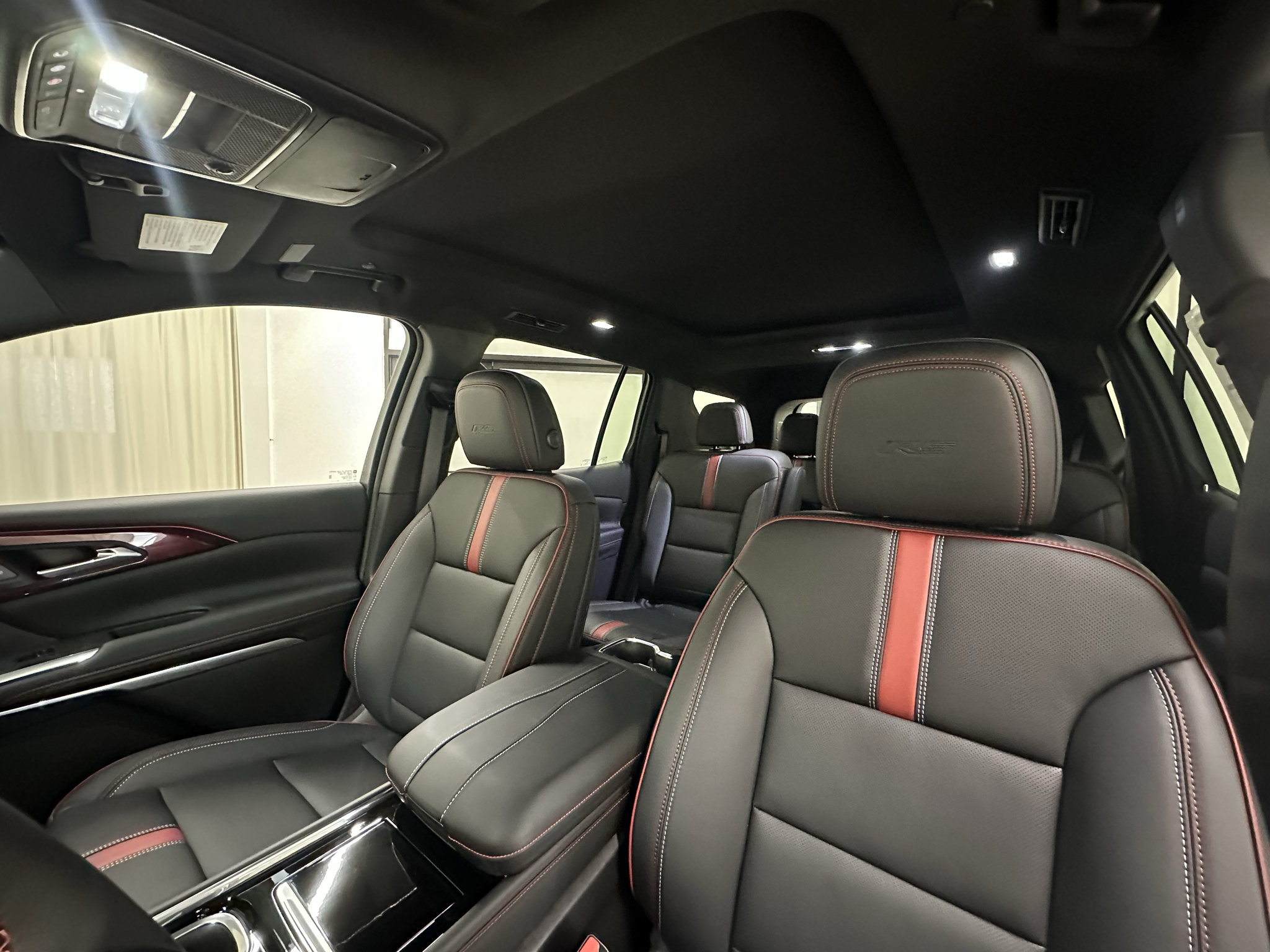 New 2027 Chevrolet Traverse RS w/ LPO, Floor Liner Package AWD/4WD image 27
