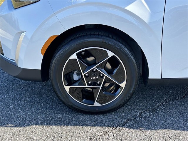 Used 2025 Kia Soul EX image 12