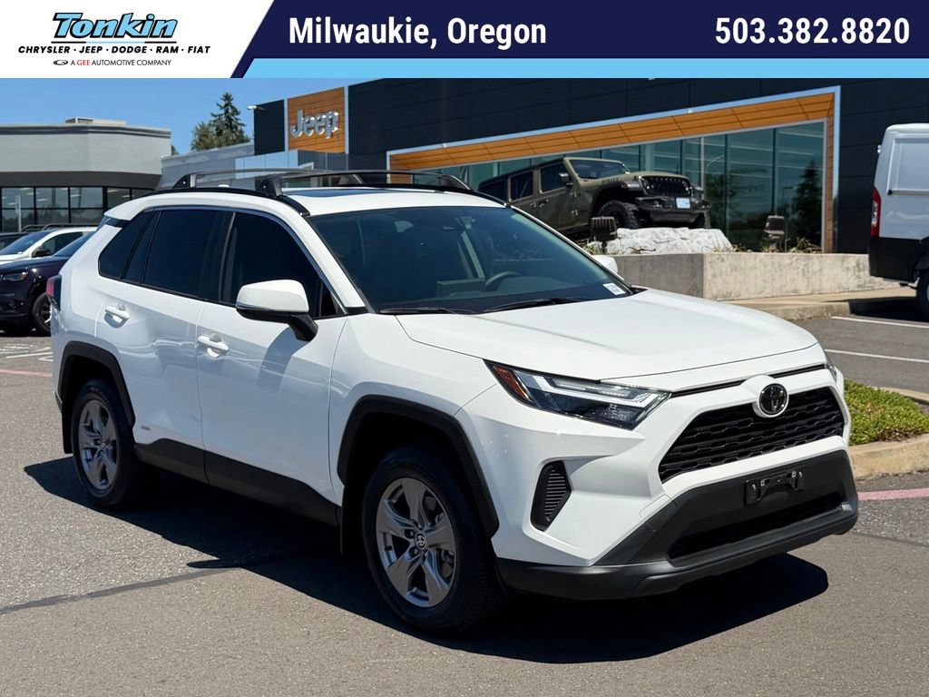 Used 2025 Toyota RAV4 XLE w/ Convenience Package AWD/4WD image 1