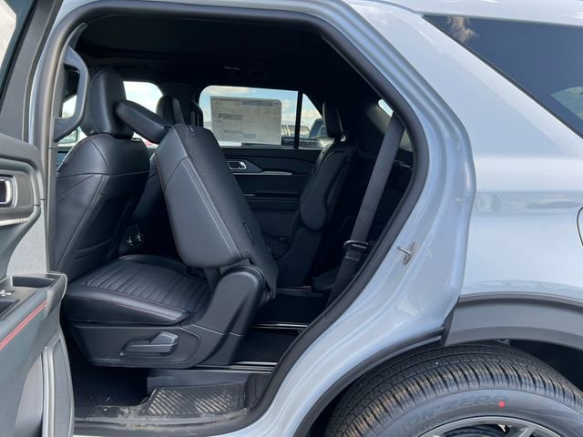 New 2026 Ford Explorer ST-Line w/ ST-Line Street Pack image 7