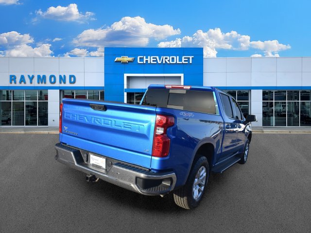 Used 2022 Chevrolet Silverado 1500 LT w/ Convenience Package II AWD/4WD image 3