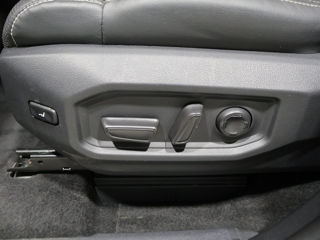 Used 2023 Toyota Sequoia Capstone AWD/4WD image 10