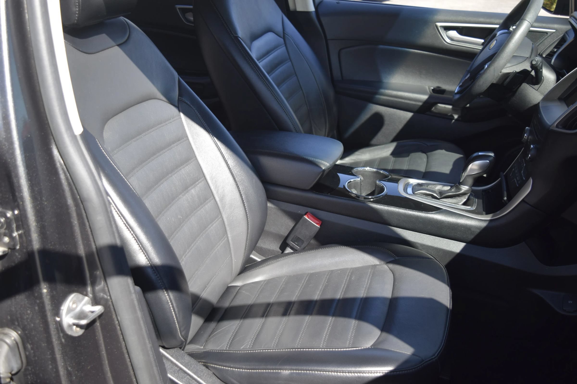 Used 2018 Ford Edge SEL w/ Equipment Group 201A AWD/4WD image 9