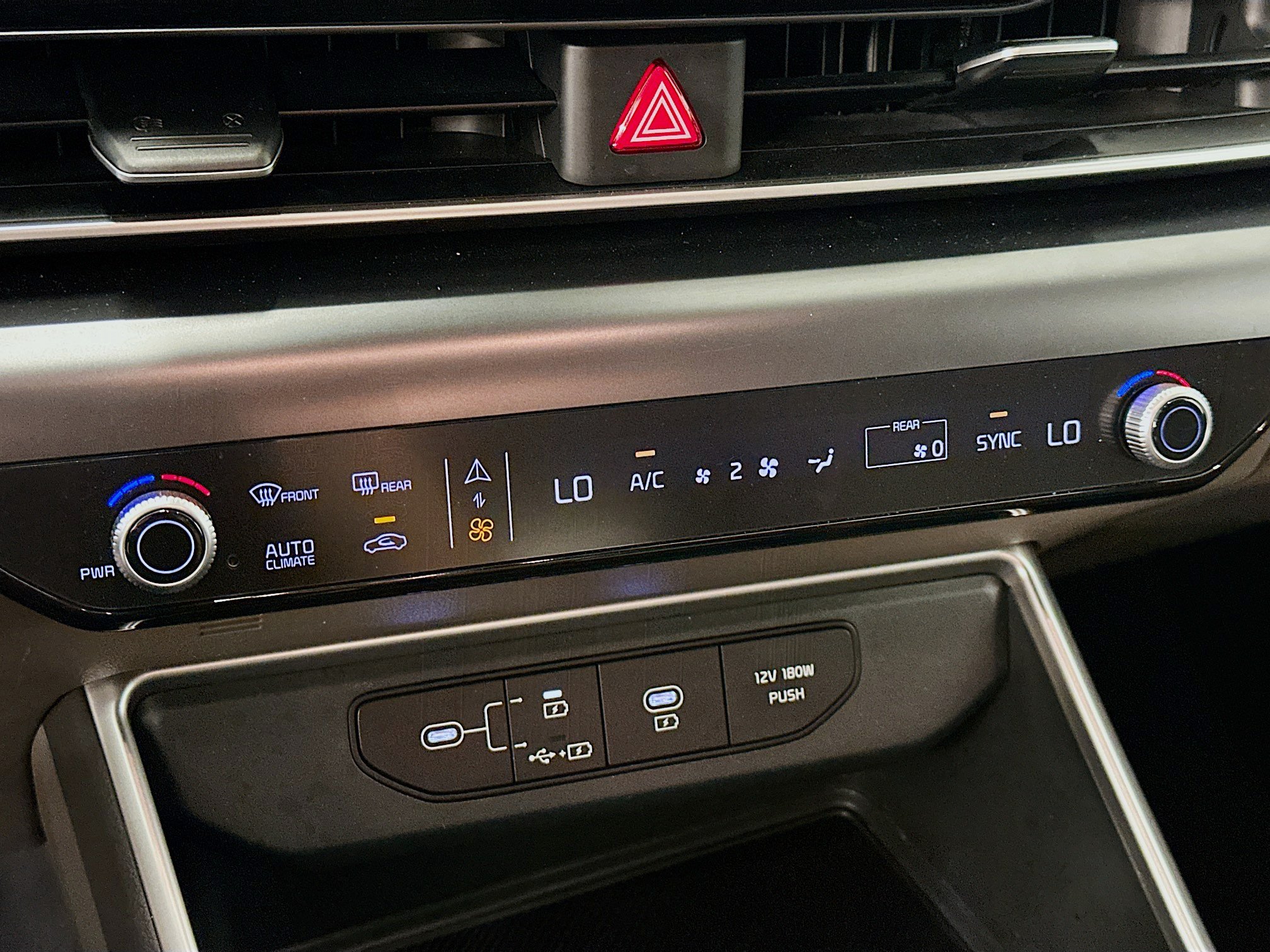 Used 2026 Kia Carnival FWD image 24