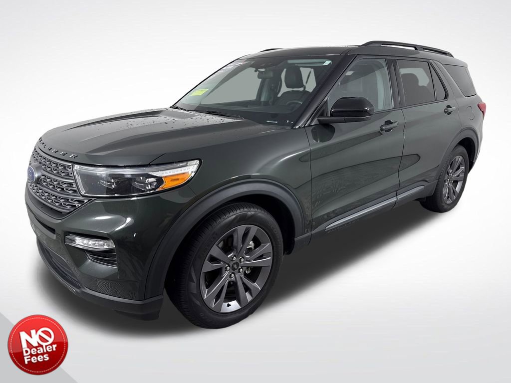 Used 2022 Ford Explorer XLT w/ Equipment Group 202A image 8