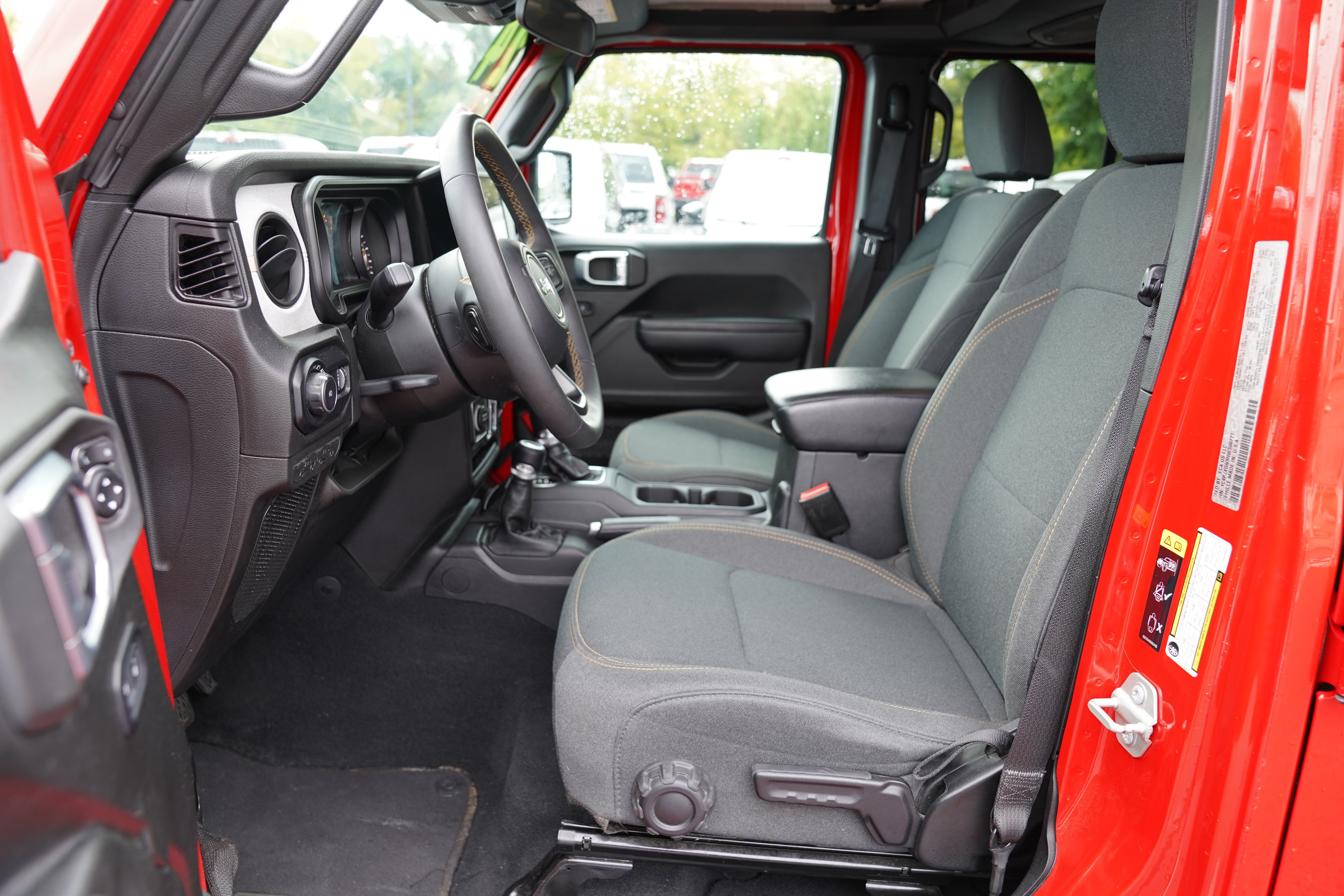 Used 2024 Jeep Wrangler Unlimited Sport AWD/4WD image 4