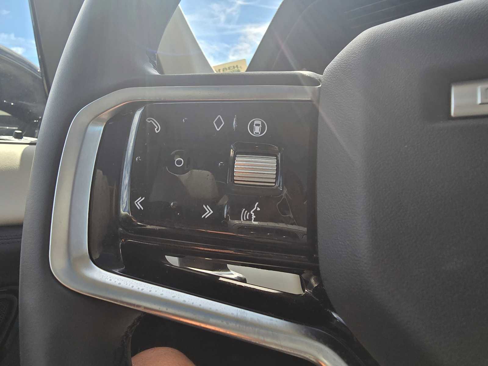 Certified 2025 Land Rover Discovery Sport S image 31