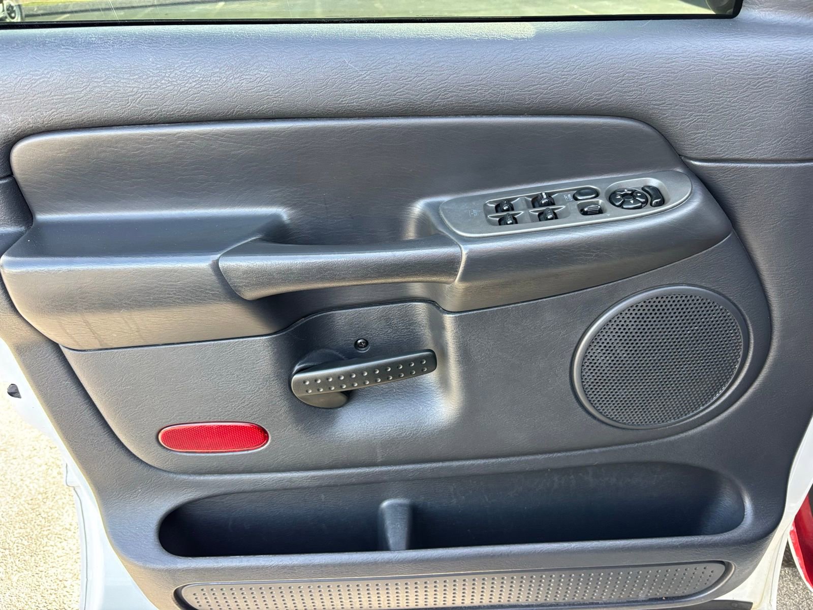 Used 2003 Dodge Ram 1500 Truck SLT image 18