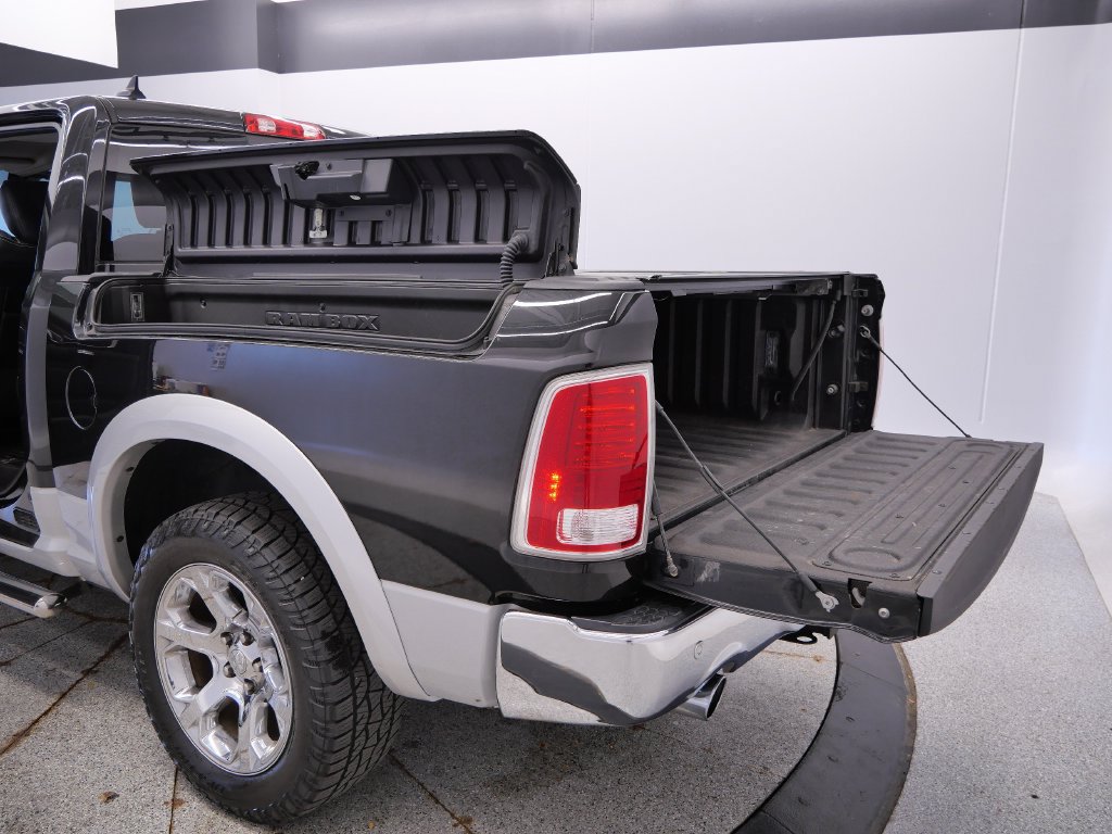 Used 2018 RAM 1500 Laramie w/ Convenience Group AWD/4WD image 12