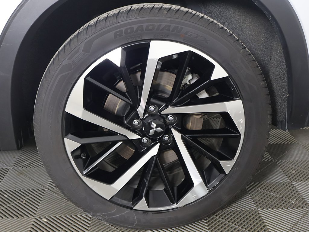 Used 2024 Mitsubishi Outlander SE image 21