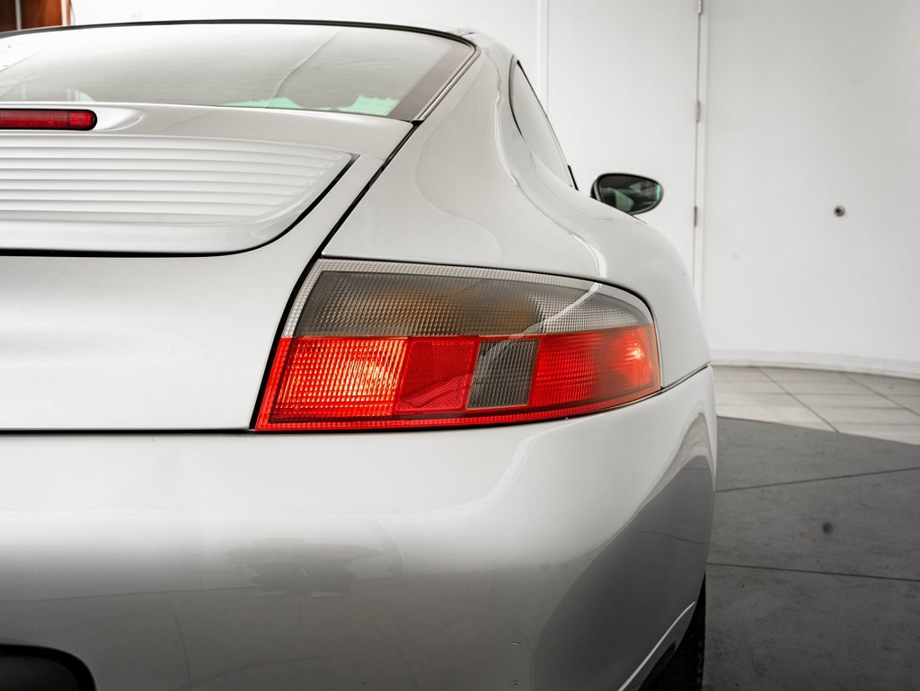 Used 2000 Porsche 911 Carrera image 20