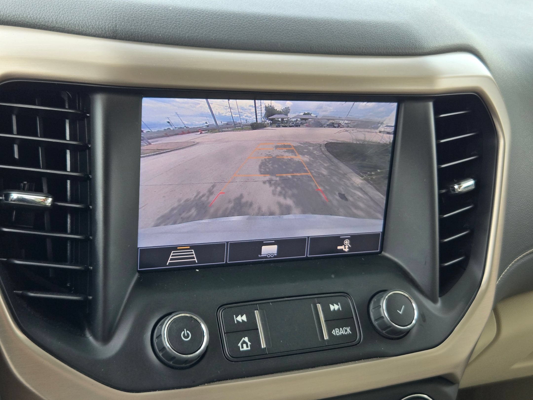 Certified 2020 GMC Acadia Denali w/ Trailering Package AWD/4WD image 16