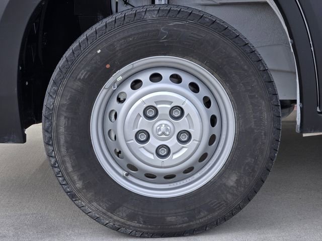Used 2025 RAM ProMaster 2500 w/ Convenience Group image 11