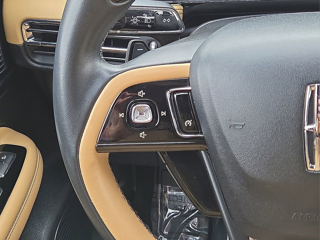 Used 2022 Lincoln Corsair Reserve image 19