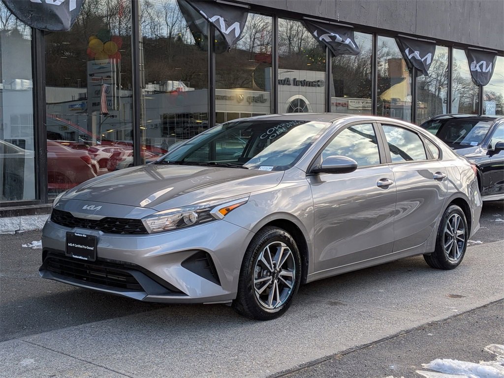 Certified 2022 Kia Forte LXS image 1