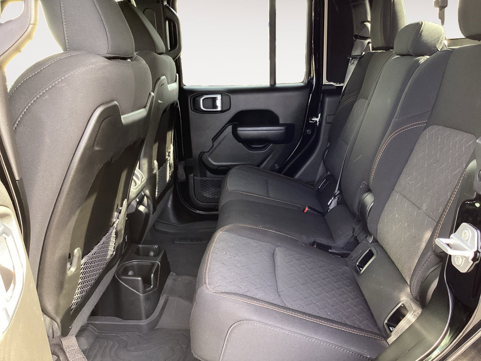 Used 2024 Jeep Gladiator Mojave w/ Technology Group image 27