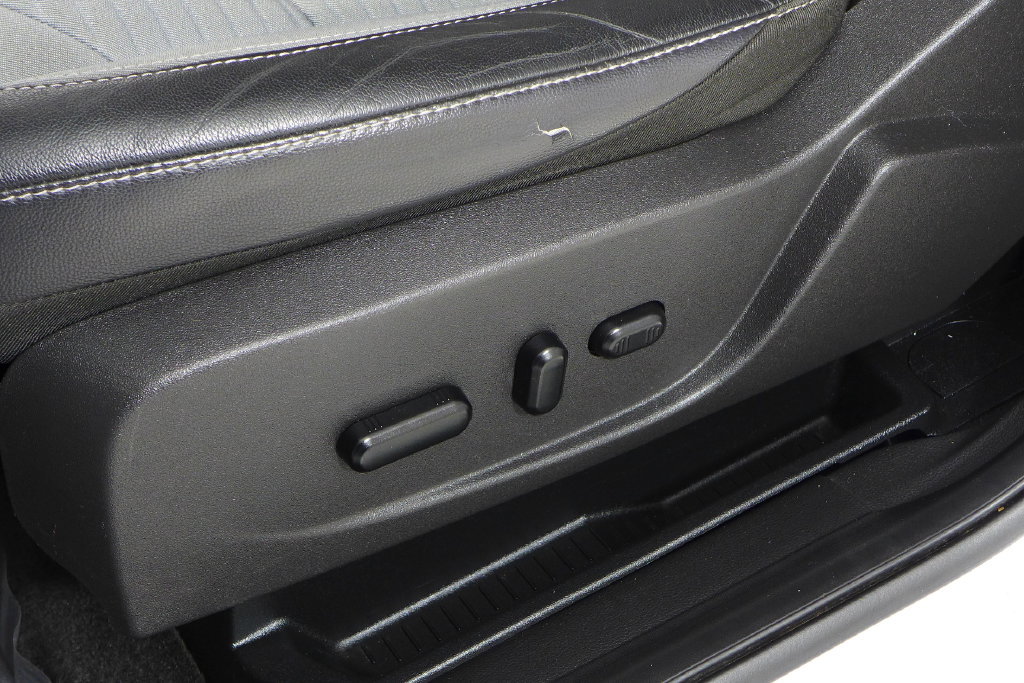 Used 2019 Ford Escape SE FWD image 22