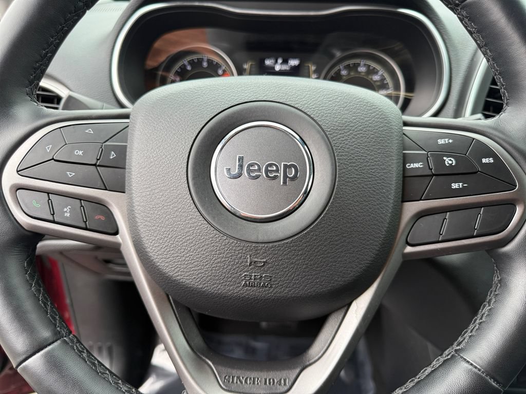 Used 2020 Jeep Cherokee Latitude Plus w/ Cold Weather Group AWD/4WD image 20