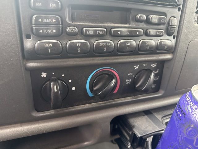 Used 2004 Ford F250 XLT image 9