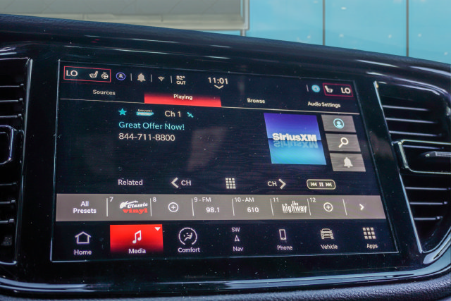Used 2024 Dodge Durango GT AWD/4WD image 16