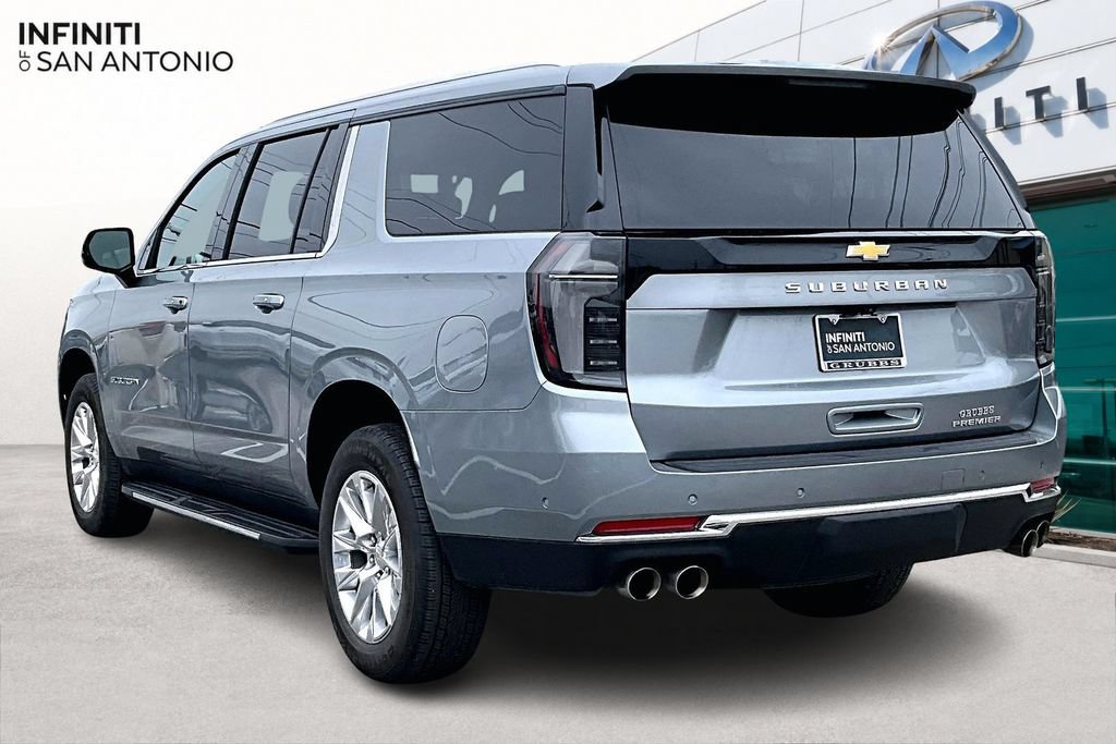 Used 2025 Chevrolet Suburban Premier AWD/4WD image 16