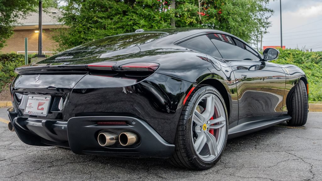 Used 2022 Ferrari Roma RWD image 28