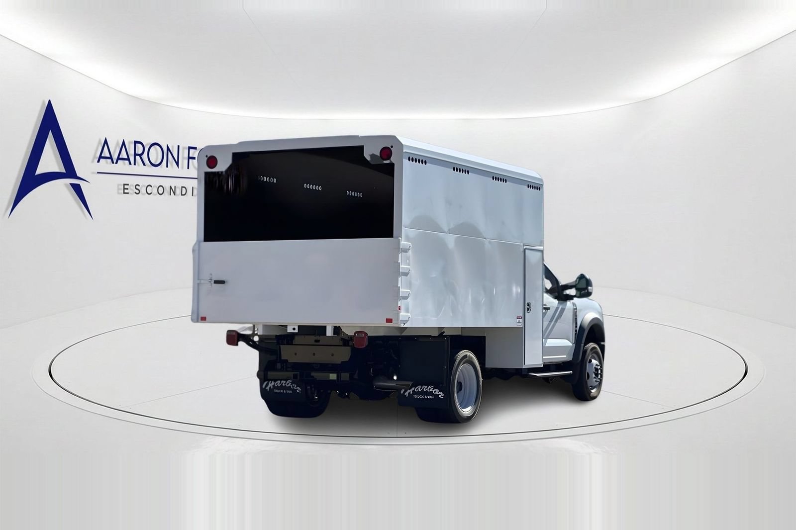 New 2025 Ford F550 4x4 Regular Cab Super Duty w/ XL Chrome Package image 7