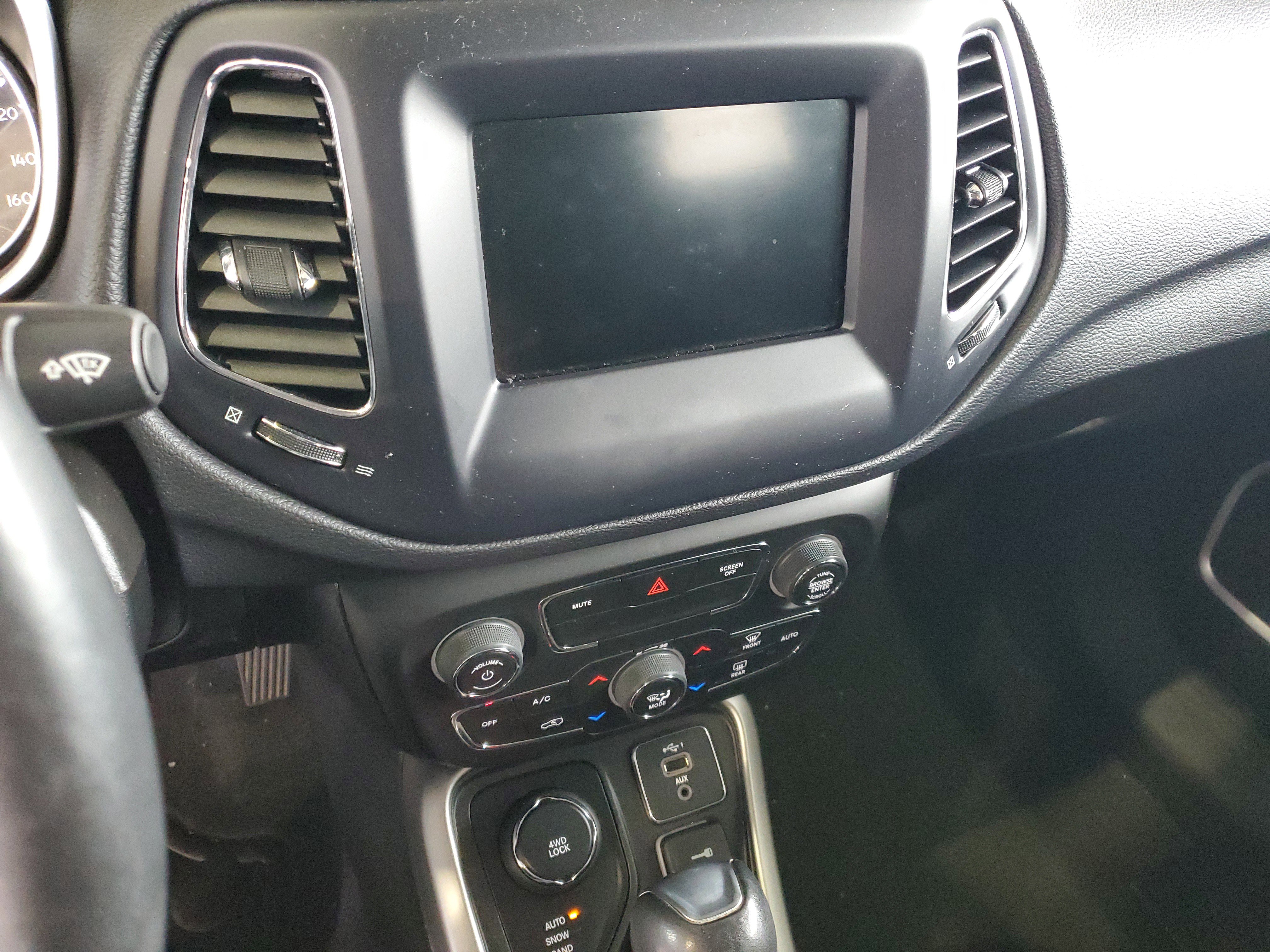 Used 2021 Jeep Compass Latitude AWD/4WD image 25