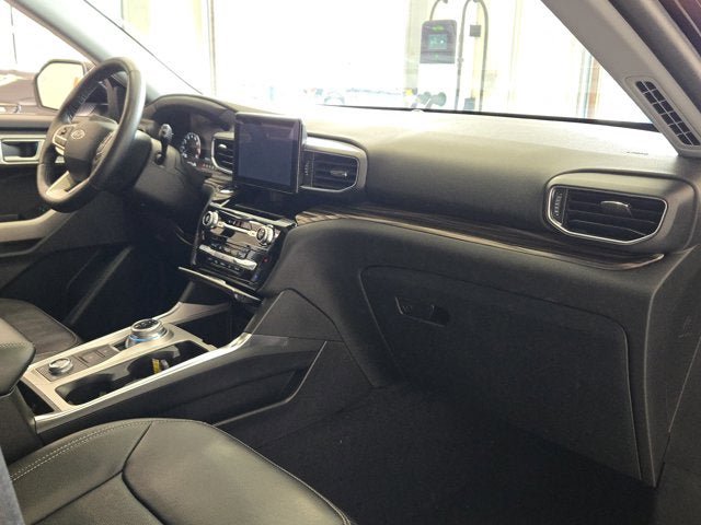 Used 2023 Ford Explorer Limited w/ Equipment Group 301A AWD/4WD image 5