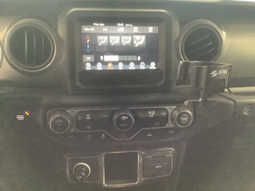 Used 2023 Jeep Wrangler Sport image 15