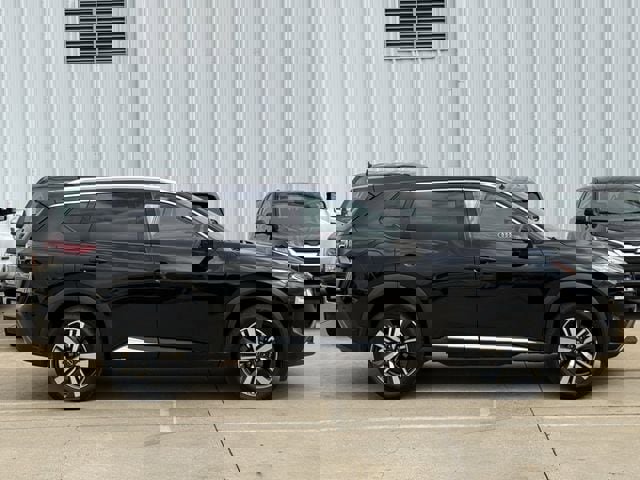 Used 2023 Nissan Rogue SL w/ SL Premium Package AWD/4WD image 3