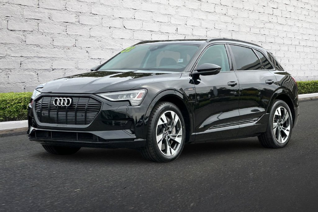 Used 2022 Audi e-tron Premium AWD/4WD image 8