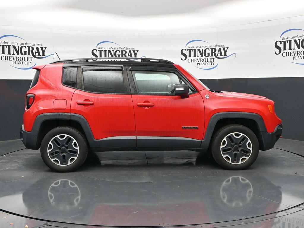Used 2015 Jeep Renegade Trailhawk w/ Premium Leather Group AWD/4WD image 8