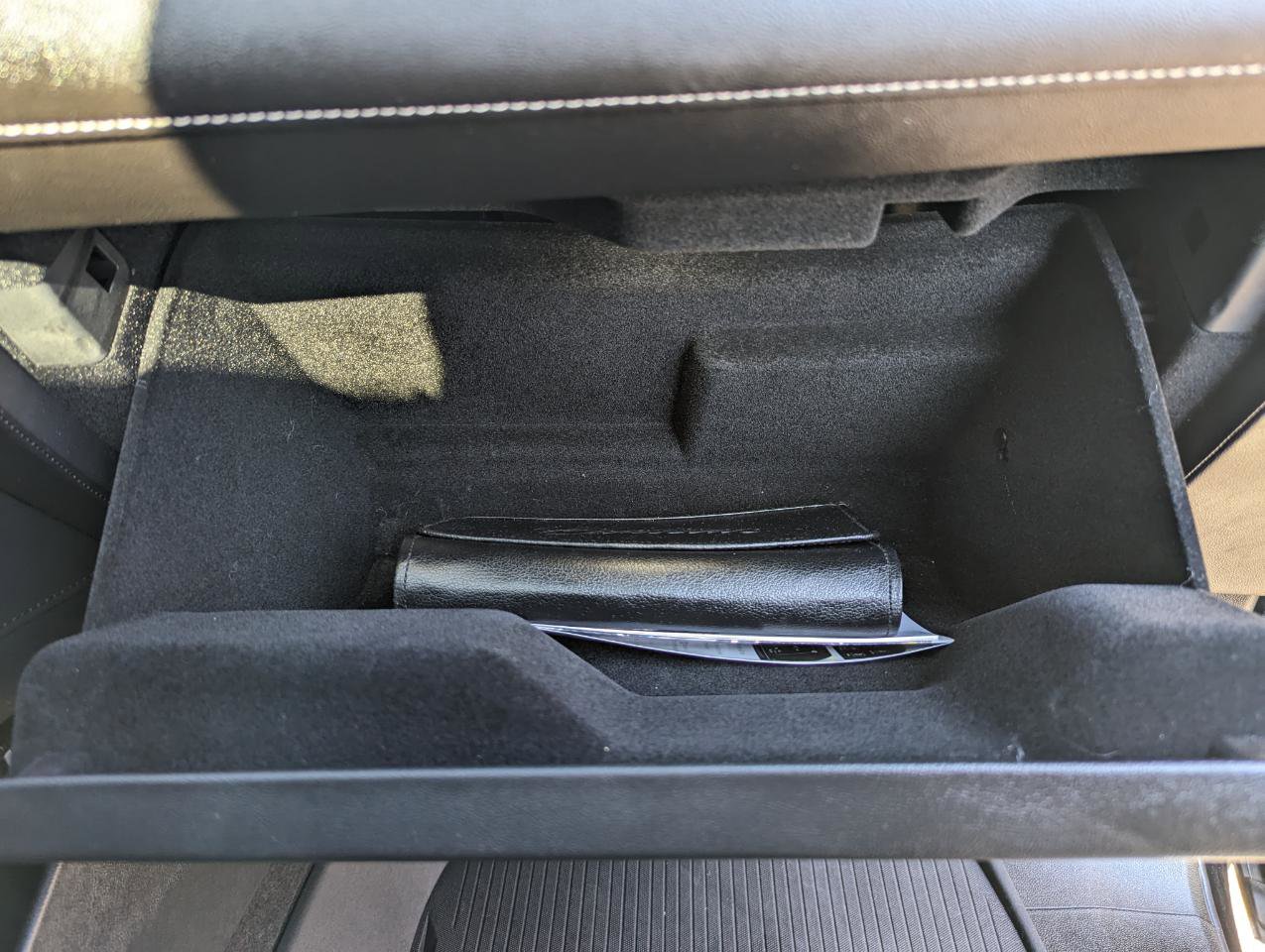 Used 2022 Cadillac Escalade Premium Luxury image 29