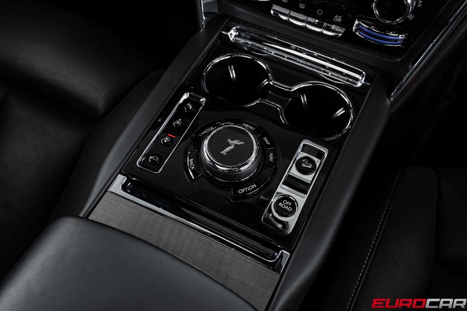 Used 2020 Rolls-Royce Cullinan AWD/4WD image 28