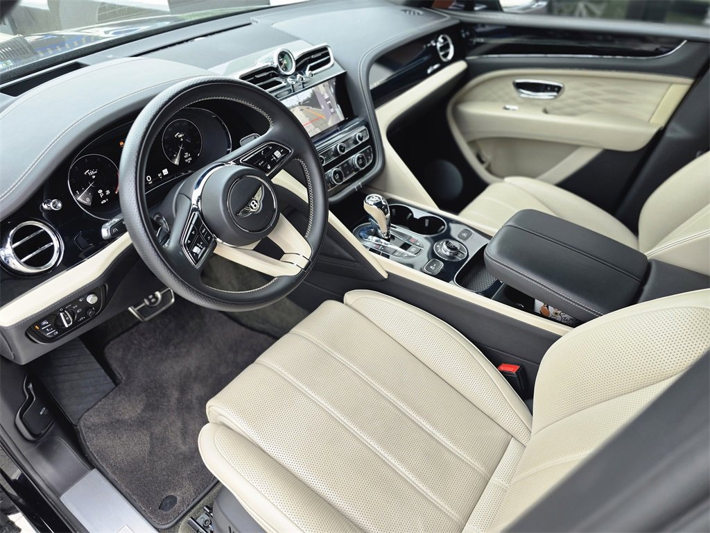 Used 2023 Bentley Bentayga Extended Wheelbase image 21