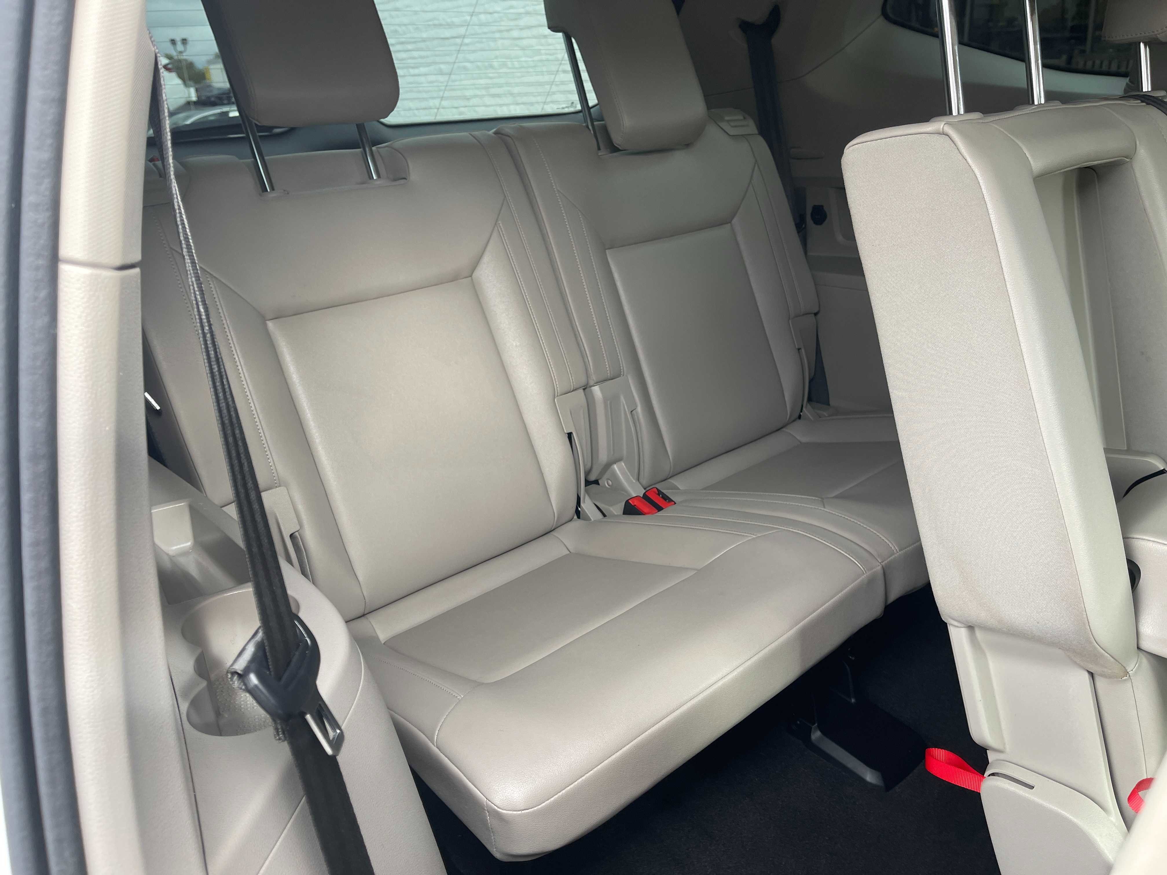 Used 2019 Volkswagen Atlas SE w/ Towing Package FWD image 14