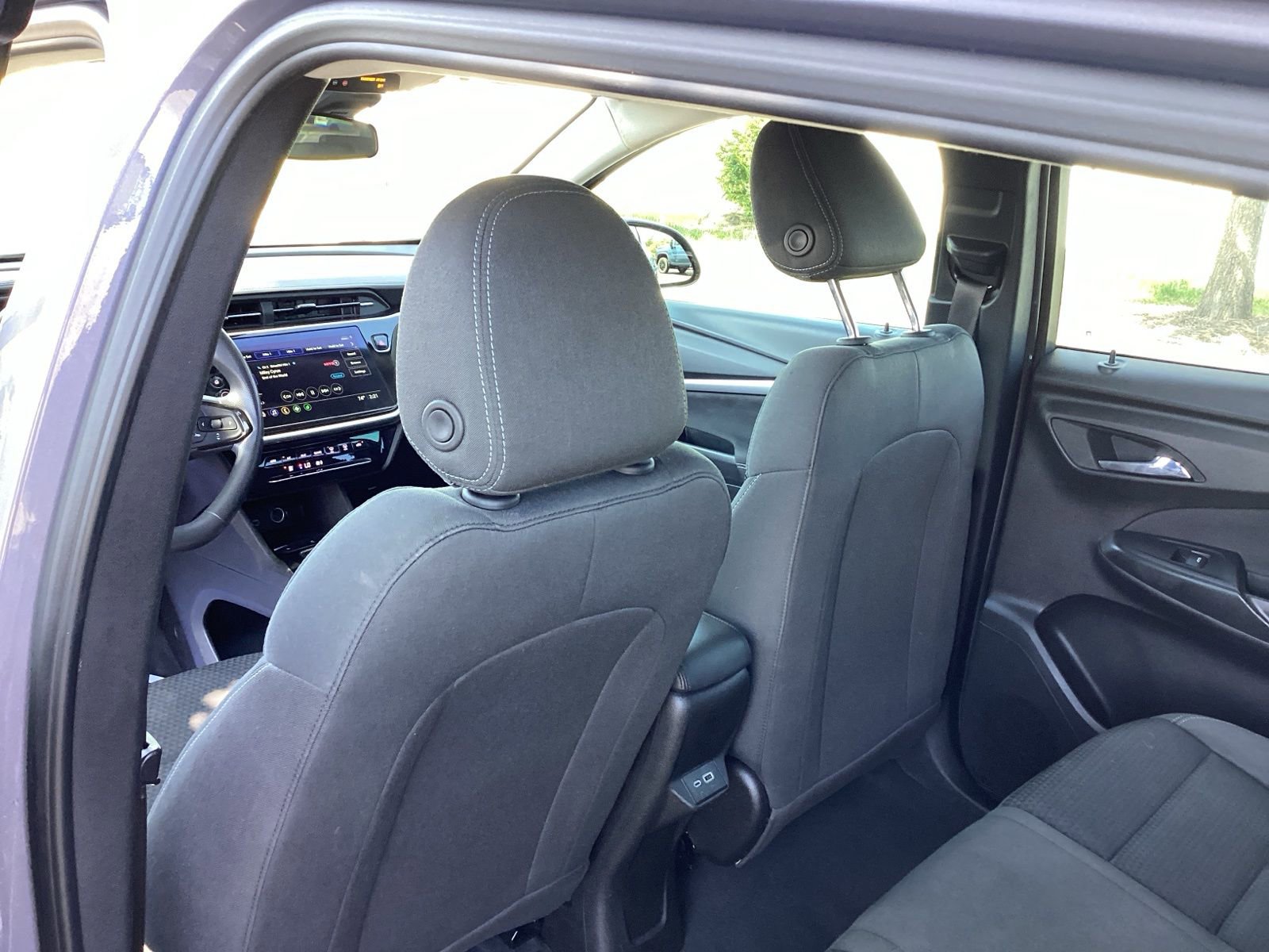 Used 2023 Chevrolet Bolt EUV LT w/ Driver Confidence Package image 13