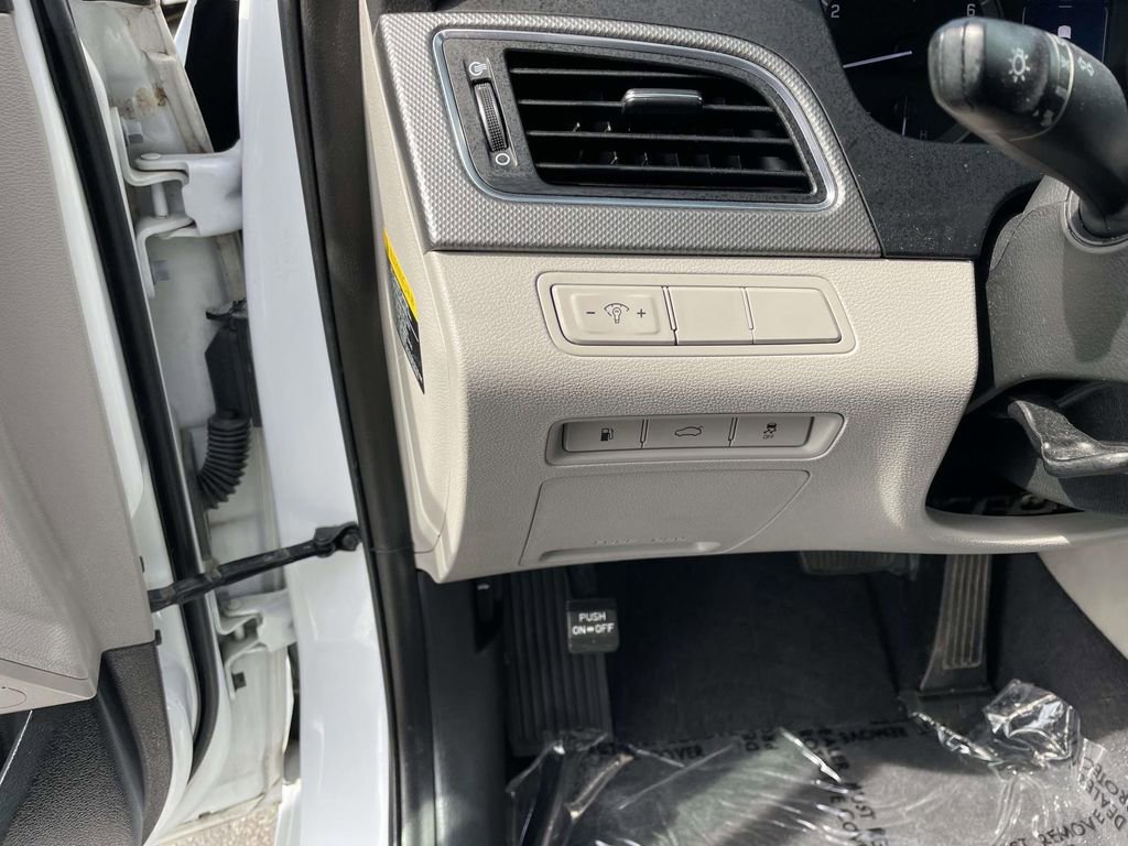 Used 2016 Hyundai Sonata SE image 30