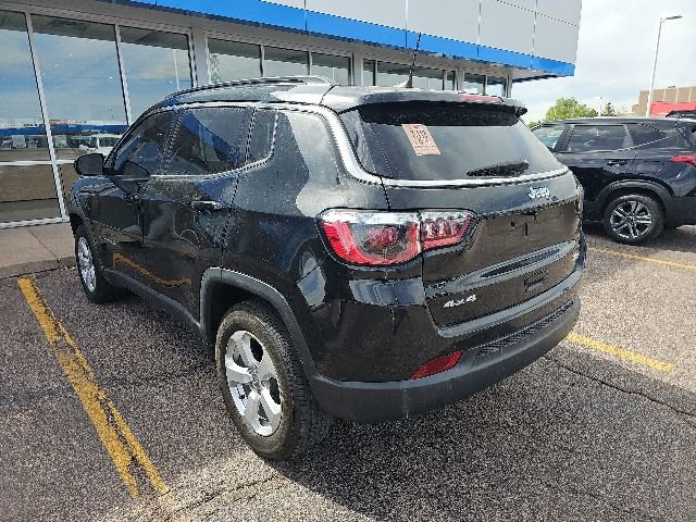 Used 2019 Jeep Compass Latitude w/ Cold Weather Group AWD/4WD image 7