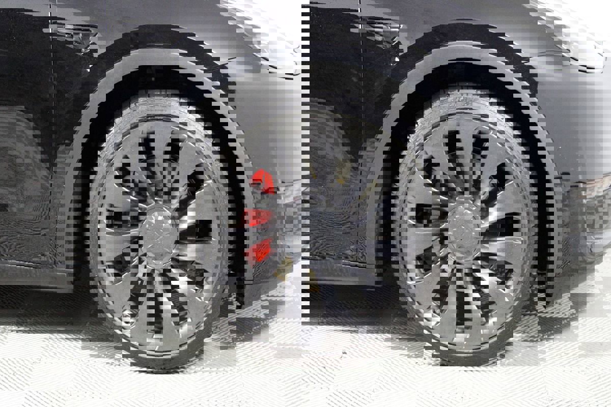 Used 2022 Tesla Model Y Performance image 36