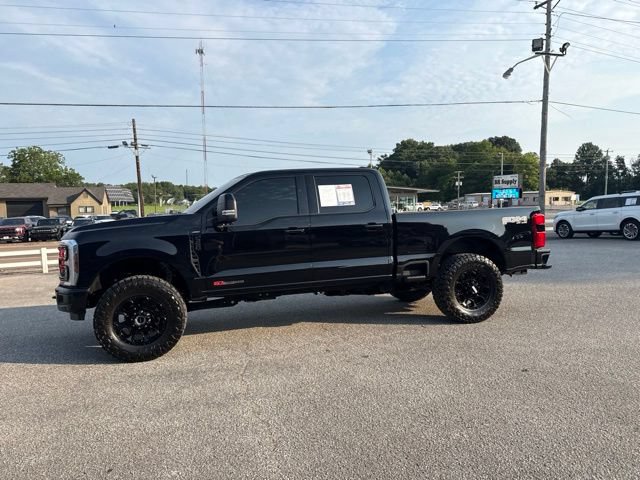 Used 2025 Ford F350 Lariat w/ Lariat Ultimate Package AWD/4WD image 2