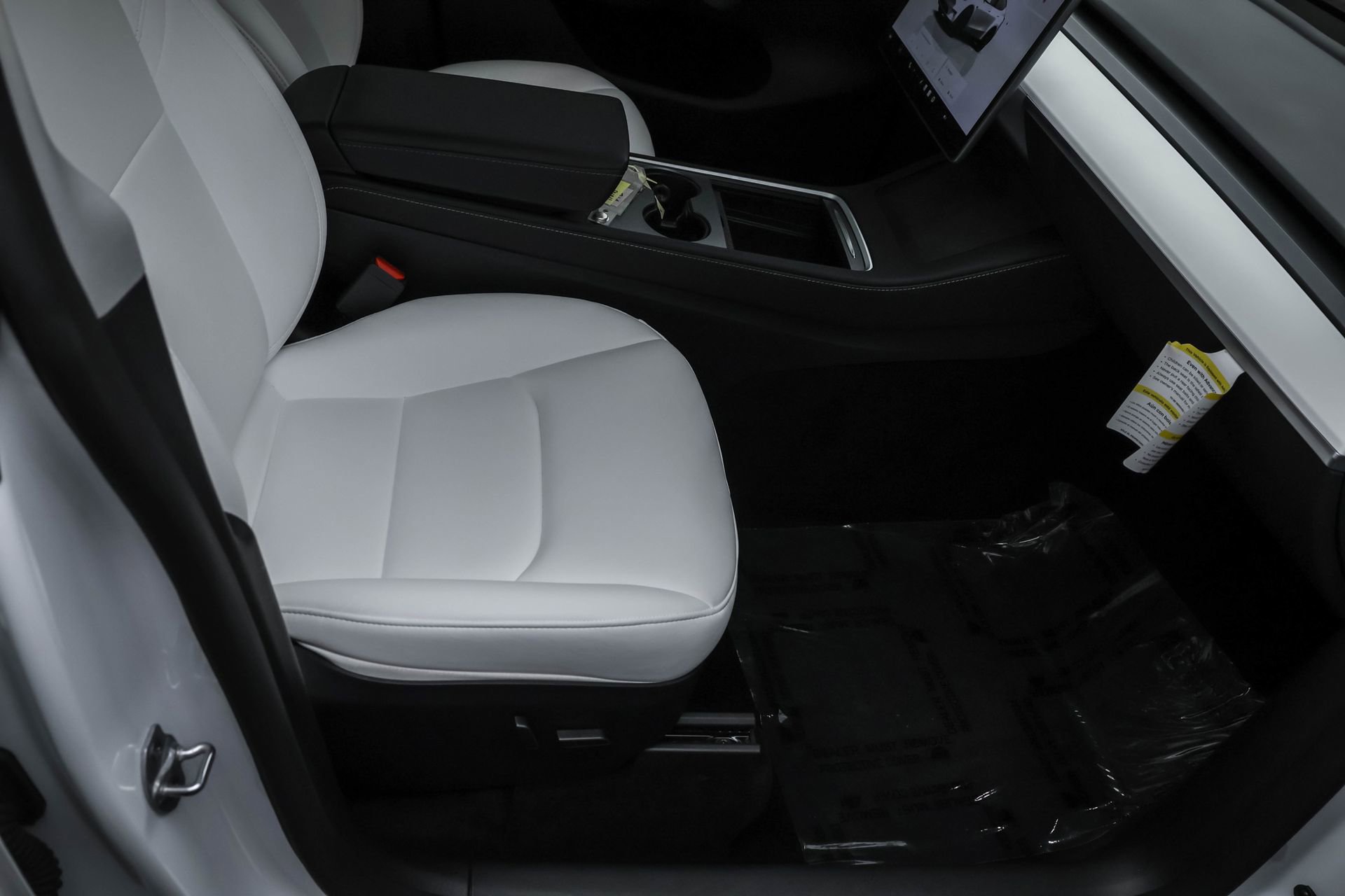 Used 2024 Tesla Model Y Performance image 26