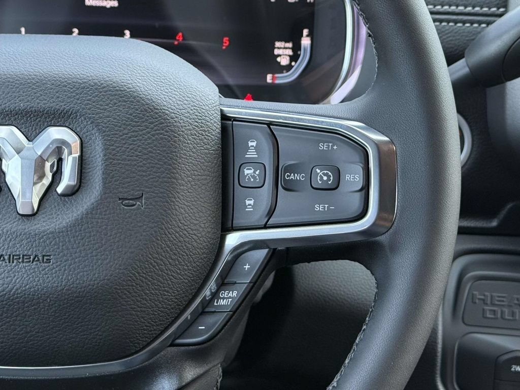 New 2026 RAM 2500 Laramie AWD/4WD image 12