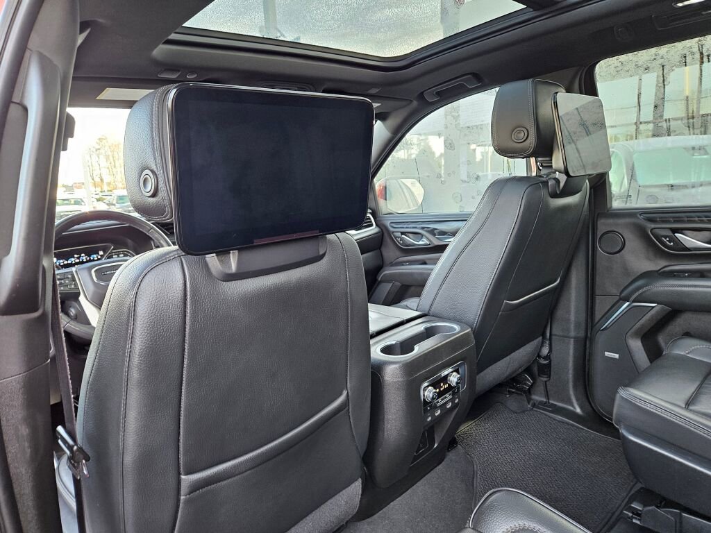 Used 2021 GMC Yukon Denali w/ Denali Premium Package image 19