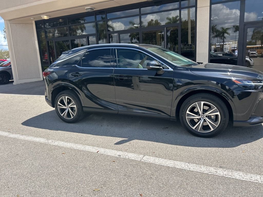 Used 2024 Lexus RX 350 Premium w/ Accessory Package (Z1) image 2